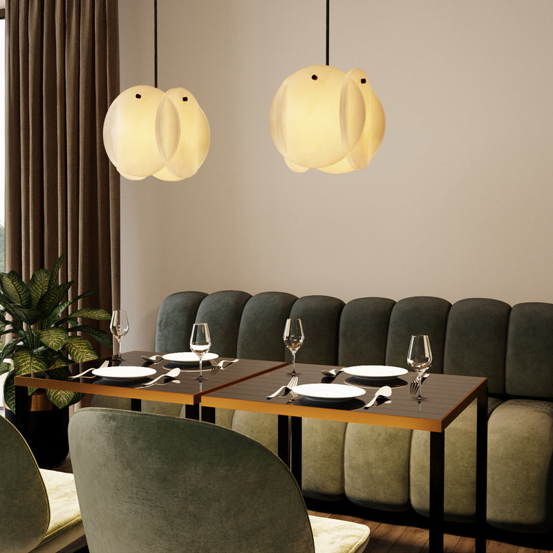 Cento Round Pendant